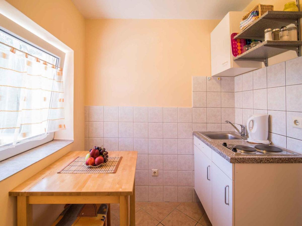 Apartment In Vrbnik/Insel Krk 13614 المظهر الخارجي الصورة