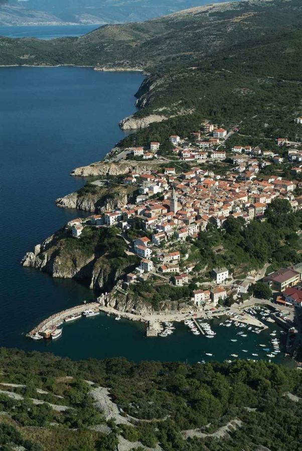 Apartment In Vrbnik/Insel Krk 13614 المظهر الخارجي الصورة