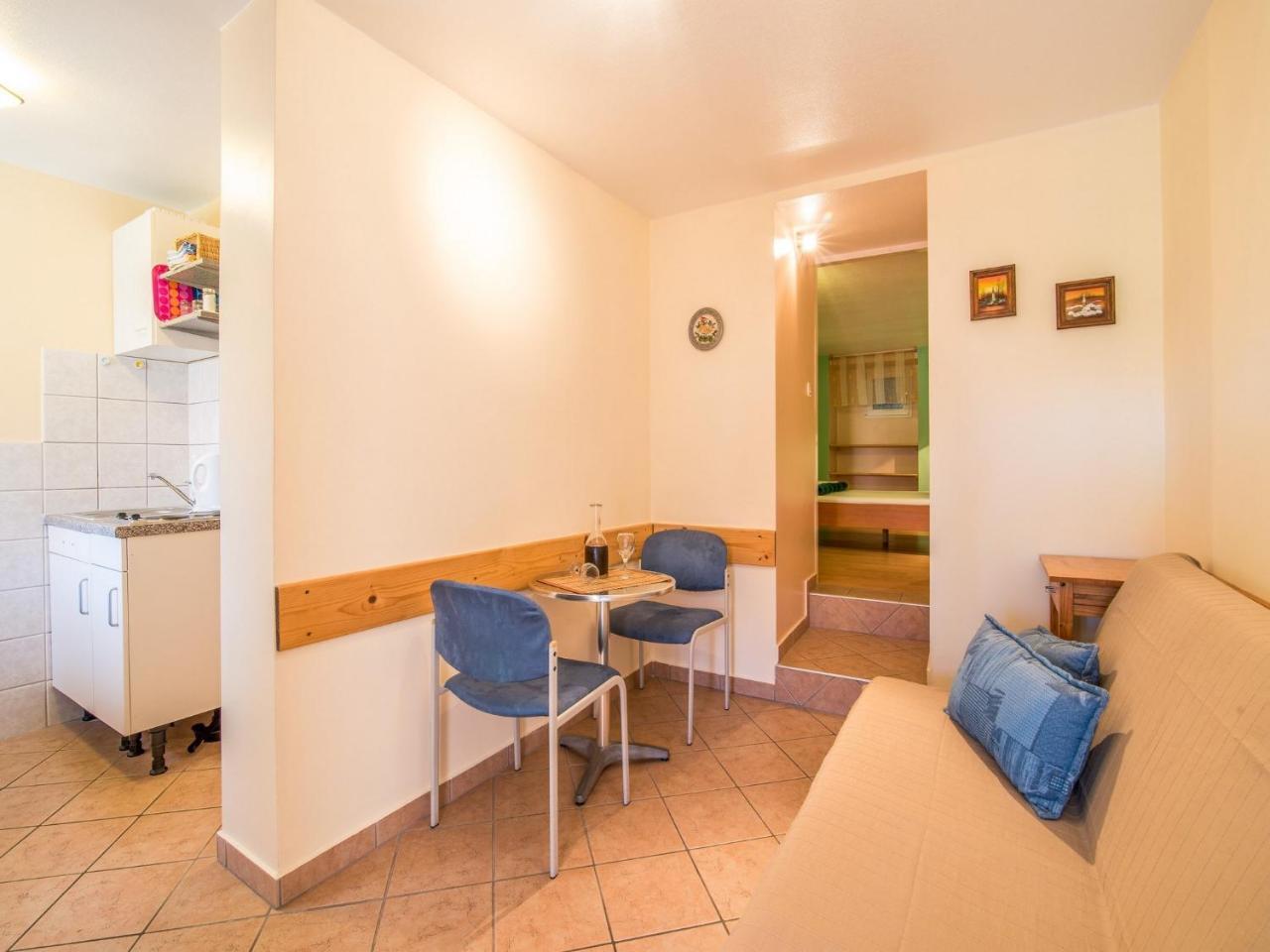 Apartment In Vrbnik/Insel Krk 13614 المظهر الخارجي الصورة