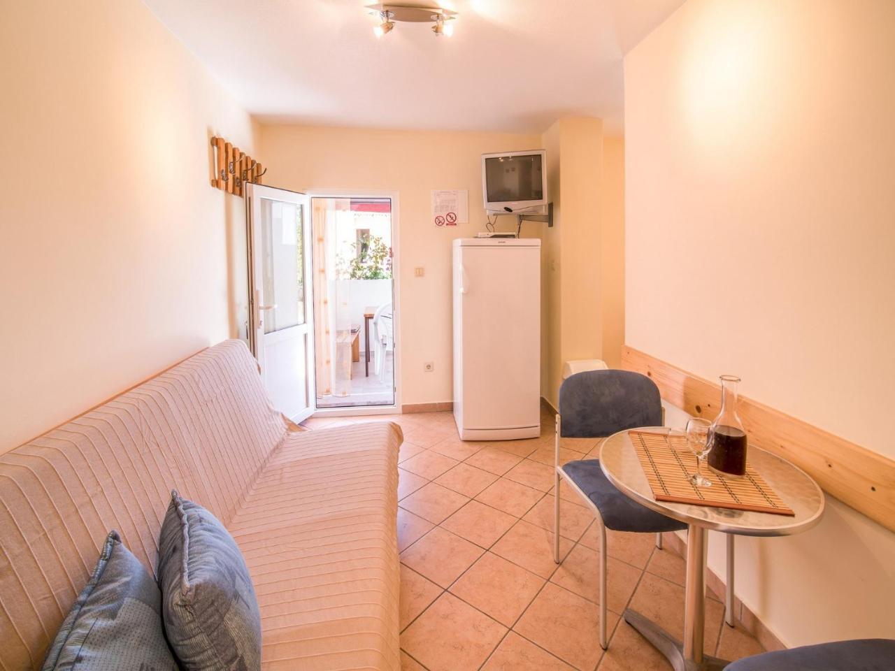 Apartment In Vrbnik/Insel Krk 13614 المظهر الخارجي الصورة